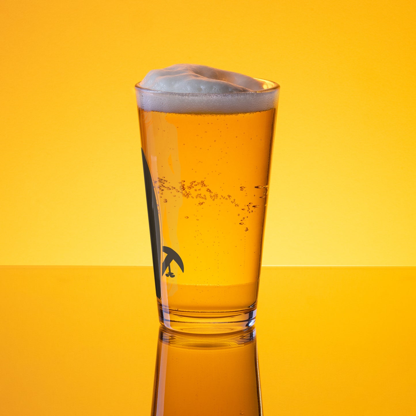Shaker pint glass